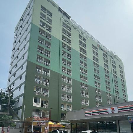 Witchuwan Apartel Bangkok Esterno foto