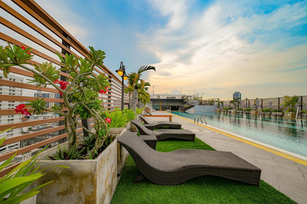 Witchuwan Apartel Bangkok Esterno foto