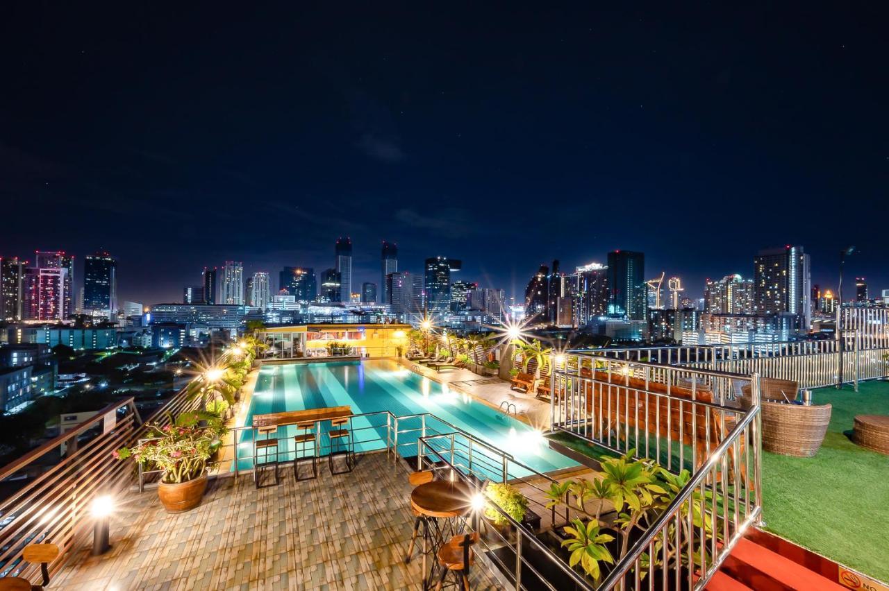 Witchuwan Apartel Bangkok Esterno foto