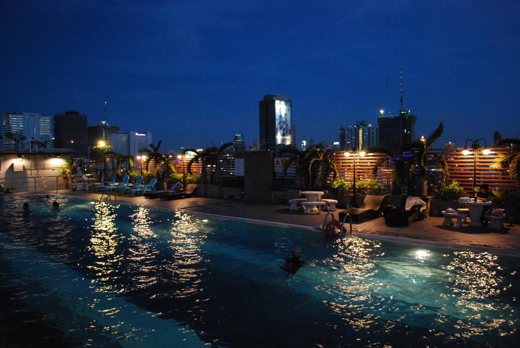 Witchuwan Apartel Bangkok Esterno foto