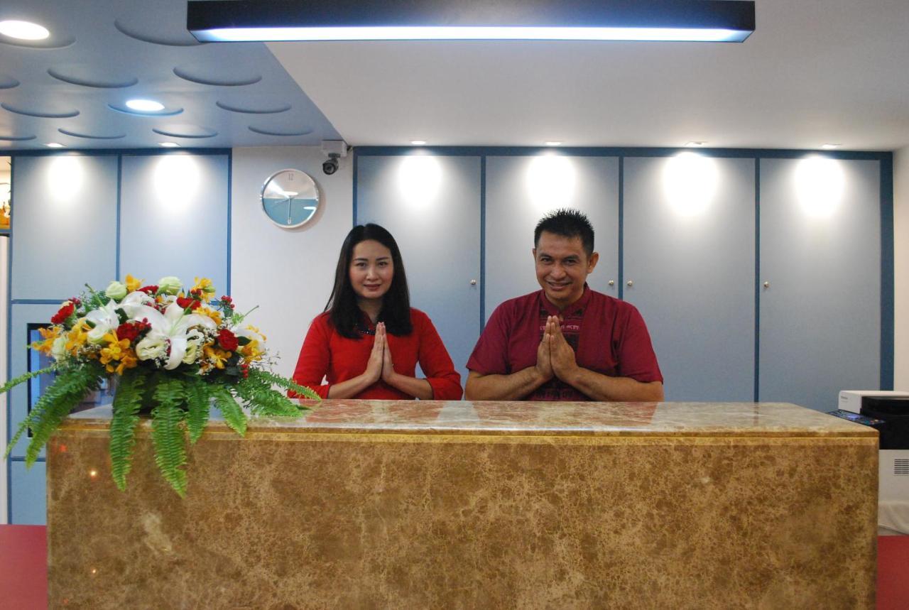 Witchuwan Apartel Bangkok Esterno foto